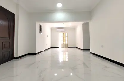 Apartment - 3 Bedrooms - 3 Bathrooms for rent in Muntazah 13 - Al Muntazah - Doha