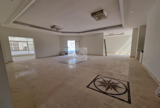 Villa - 6 Bedrooms for rent in West Bay Lagoon - Doha