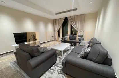 Apartment - 2 Bedrooms - 3 Bathrooms for rent in Giardino Apartments - The Pearl Island - Doha