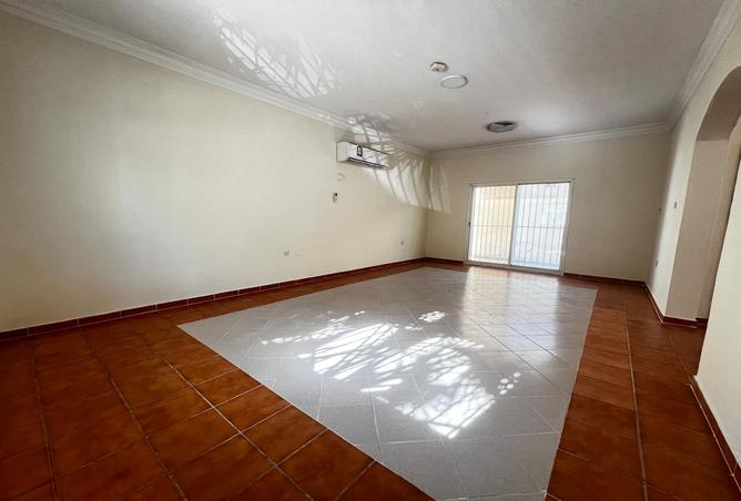 1000695 - Property Main Image