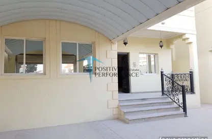 فيلا - 7 غرف نوم - 6 حمامات للايجار في شارع المرخية - المرخية - الدوحة