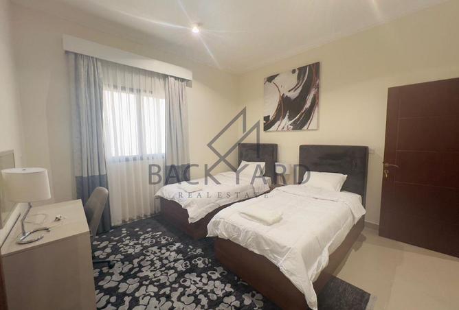 989813 - Property Image 3