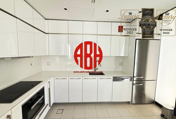 933207 - Property Image 2