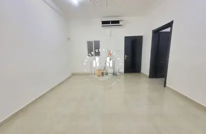 فيلا - غرفة نوم - 1 حمام للايجار في شارع ام السنيم - عين خالد - الدوحة