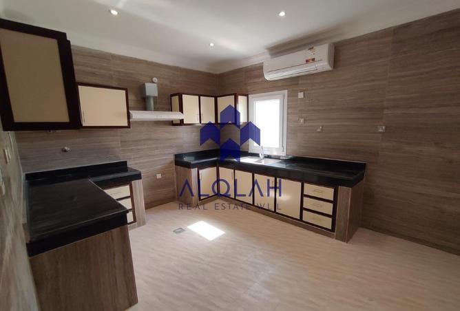 945443 - Property Image 3