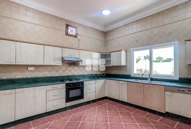 930805 - Property Image 3