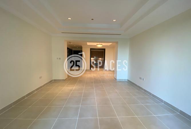 894698 - Property Image 2