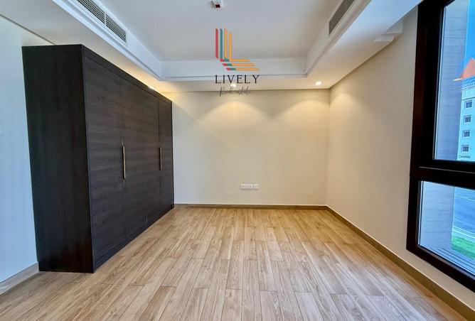 942282 - Property Image 3