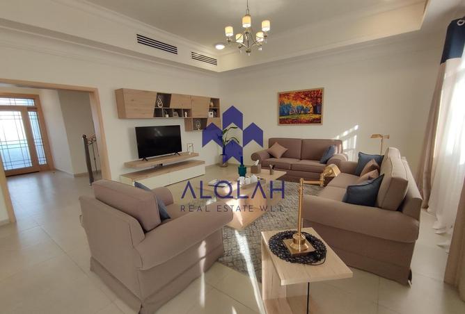 991733 - Property Image 2