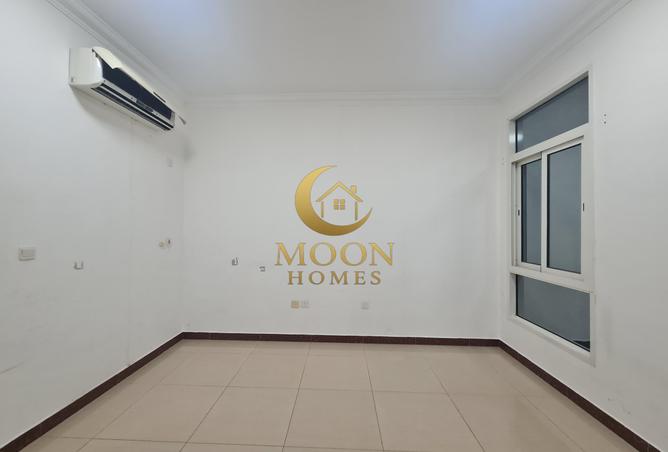 974678 - Property Image 3