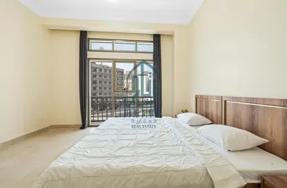 شقة - غرفة نوم - 2 حمامات للايجار في ام غوالينا تجارية - ام غويلينا - أم غويلينا - الدوحة