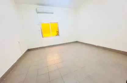 Apartment - 1 Bedroom - 1 Bathroom for rent in Bin Omran 35 - Fereej Bin Omran - Doha