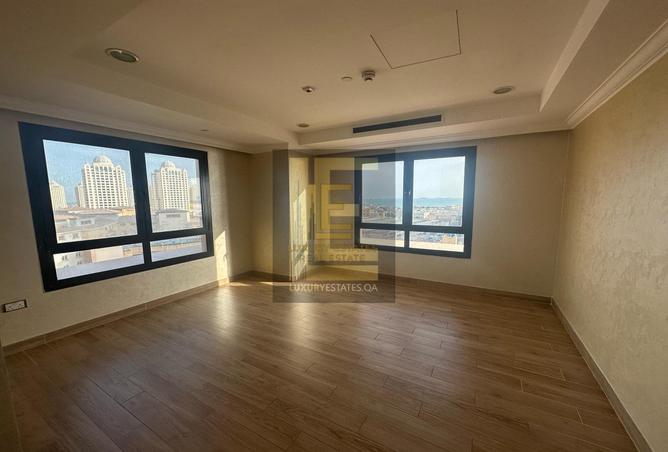 811970 - Property Image 2
