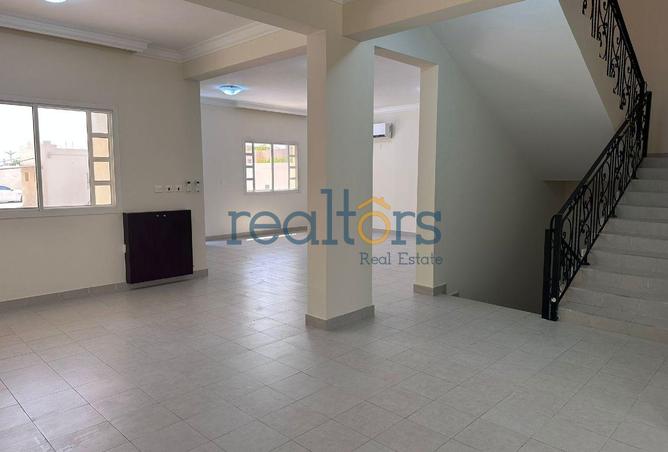 942555 - Property Image 3