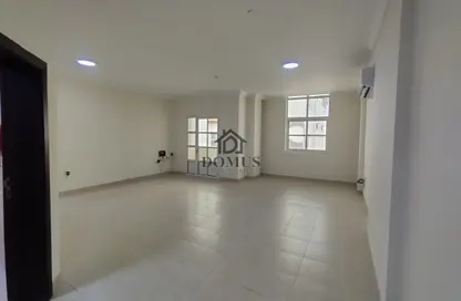 Apartment - 2 Bedrooms - 3 Bathrooms for rent in Doha Al Jadeed - Doha