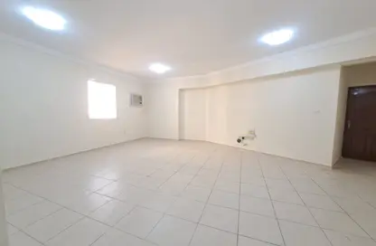 Apartment - 3 Bedrooms - 3 Bathrooms for rent in Muntazah 7 - Al Muntazah - Doha
