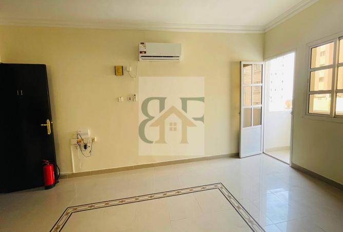 943080 - Property Image 2