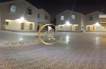 مجمع سكني - 5 غرف نوم - 4 حمامات للايجار في شقق مساكن المطار القديم - طريق المطار القديم - الدوحة