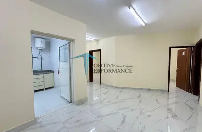 شقة - 3 غرف نوم - 2 حمامات للايجار في منطقة مويثر - الريان - الدوحة