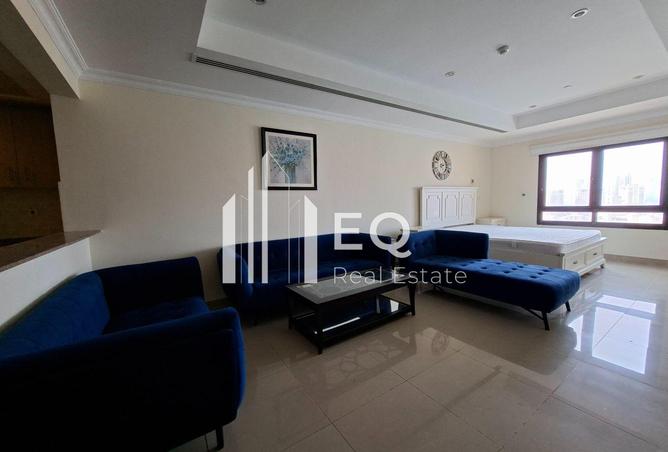 982817 - Property Image 2