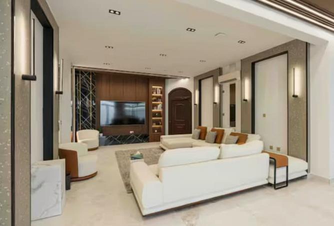 945641 - Property Image 2