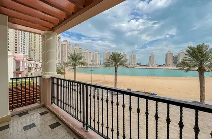 تاون هاوس - غرفة نوم - 2 حمامات للايجار في برج ٢ - فيفا بحرية - جزيرة اللؤلؤة - الدوحة