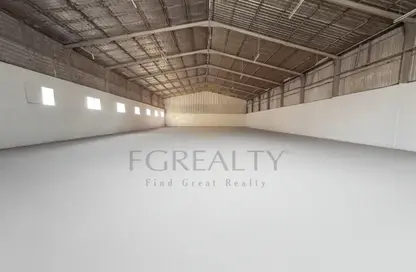 Warehouse - Studio - 2 Bathrooms for rent in Industrial Area 2 - Industrial Area - Industrial Area - Doha