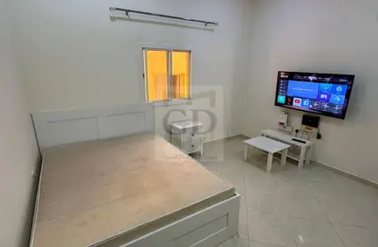 Apartment - Studio - 1 Bathroom for rent in Al Maamoura - Doha