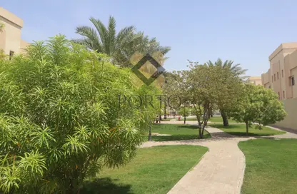 Apartment - Studio - 1 Bathroom for rent in Umm Al Seneem Street - Ain Khaled - Doha