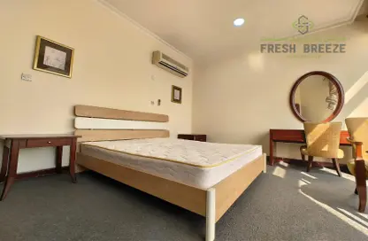 صورة لـ غرفة- غرفة النوم شقة - غرفة نوم - 1 حمام للايجار في أم غويلينا - الدوحة ، صورة رقم 1