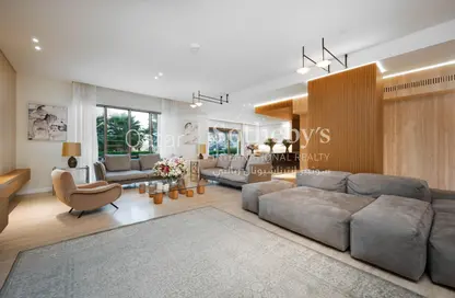 Living Room image for: Townhouse - 3 Bedrooms - 4 Bathrooms for sale in The St. Regis Marsa Arabia Island - Marsa Arabia - The Pearl Island - Doha, Image 1