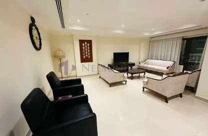 Apartment - 2 Bedrooms - 3 Bathrooms for rent in West Porto Drive - Porto Arabia - The Pearl Island - Doha