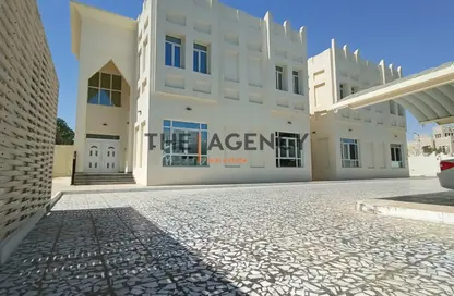 مجمع سكني - 5 غرف نوم - 7 حمامات للايجار في فلل واست باي لاغون - وست باي لاجون - بحيرة وست لاجون - الدوحة