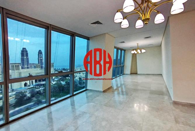 Apartment - 3 Bedrooms - 4 Bathrooms for rent in Zig Zag Tower B - Zig Zag Towers - West Bay - Doha