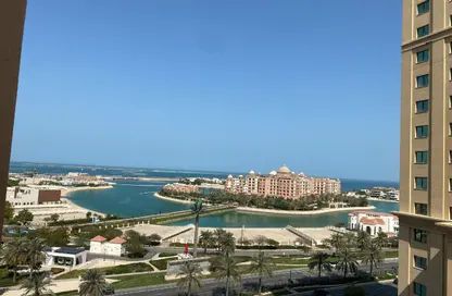 Apartment - 2 Bedrooms - 2 Bathrooms for rent in Two Porto Arabia - Porto Arabia - The Pearl Island - Doha