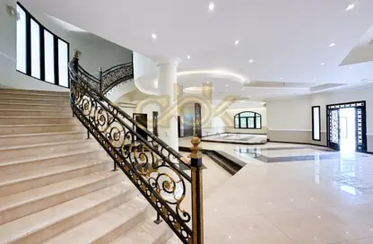 Villa - 7 Bedrooms for rent in Diplomatic Area - Doha