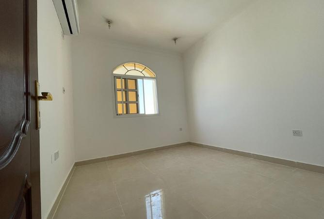 952661 - Property Image 3