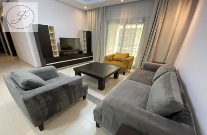 Living Room image for: Apartment - 2 Bedrooms - 2 Bathrooms for rent in Fereej Bin Mahmoud - Doha, Image 1
