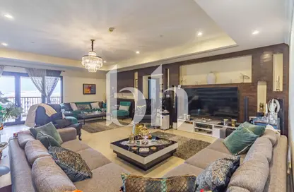 Apartment - 2 Bedrooms - 3 Bathrooms for rent in West Porto Drive - Porto Arabia - The Pearl Island - Doha