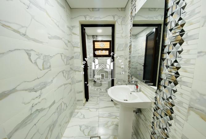 950467 - Property Image 3