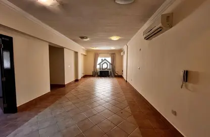 Apartment - 3 Bedrooms - 3 Bathrooms for rent in Anas Street - Fereej Bin Mahmoud North - Fereej Bin Mahmoud - Doha