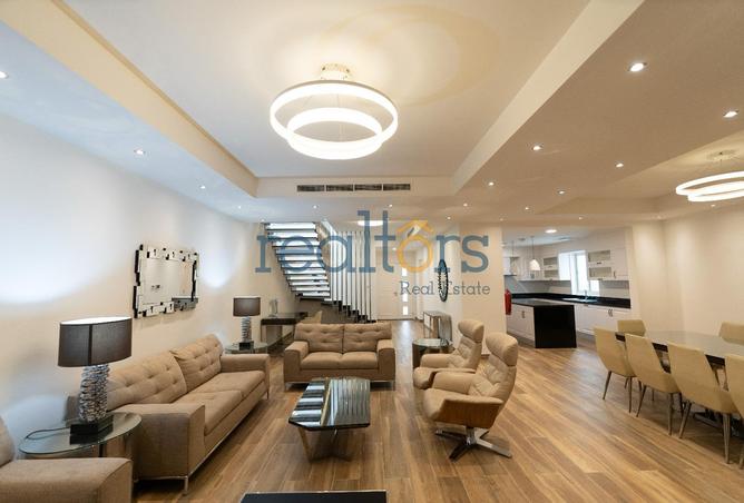 945385 - Property Image 2