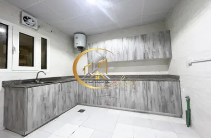 Apartment - 2 Bedrooms - 2 Bathrooms for rent in Ammar Bin Yasser Street - Al Aziziyah - Doha