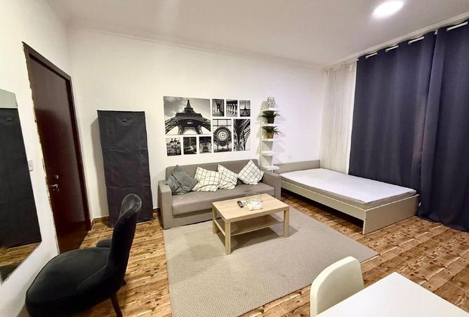 967736 - Property Image 3