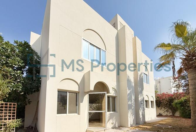 975241 - Property Image 2