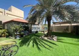 فيلا - 6 غرف نوم - 4 حمامات للبيع في طريق مسيمير - أبو هامور - الدوحة