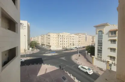 Apartment - 2 Bedrooms - 2 Bathrooms for rent in Al Nasr Street - Al Nasr - Doha