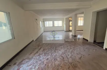 Villa - 3 Bedrooms - 3 Bathrooms for rent in Al Nasr Street - Al Nasr - Doha