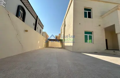 فيلا - 8 غرف نوم - 8 حمامات للايجار في الوكير - الوكير - الوكرة