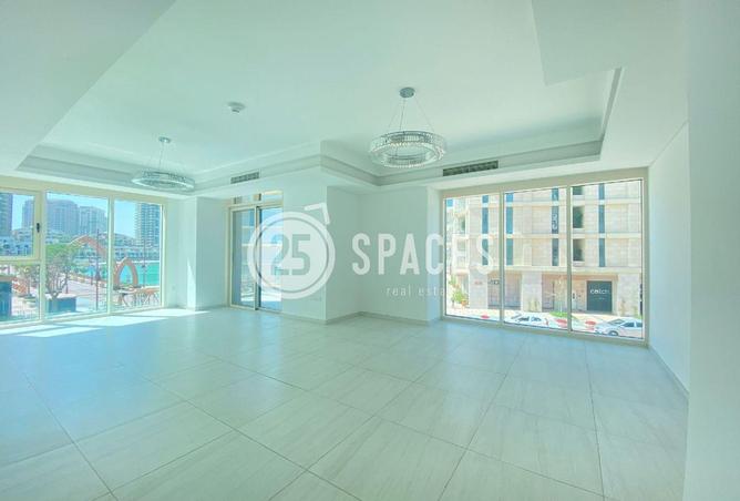 906167 - Property Image 2